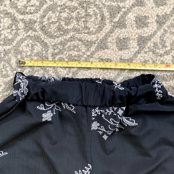 Xhilaration Navy Floral Print Cropped Wide Leg Pants Women’s Small NWT New - Picture 5 of 5